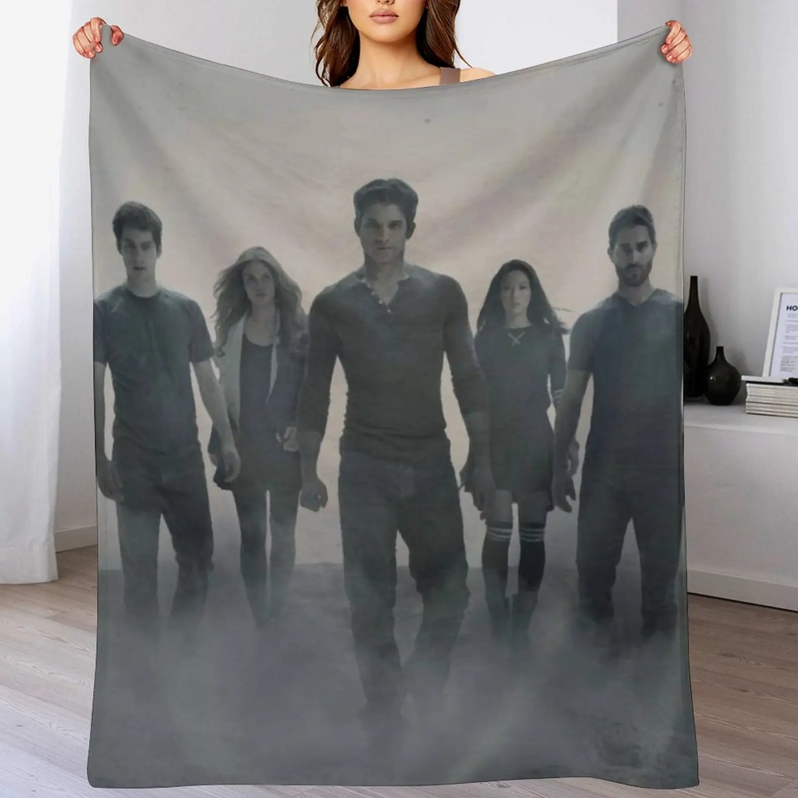 Teen Wolf Cast Throw Blanket Soft Plush Plaid Luxury Designer Sofa Quilt Fashion Sofas Blankets