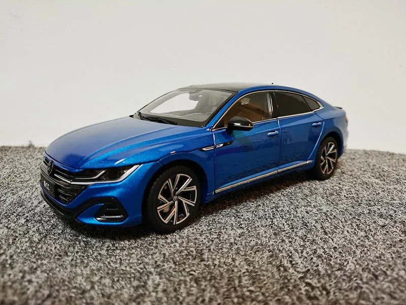 Original Factory FAW-Volkswagen CC Car Model 18-21 New Generation CC 1:18 Alloy Car Model Favorite Metal Toy For Boy's Gift