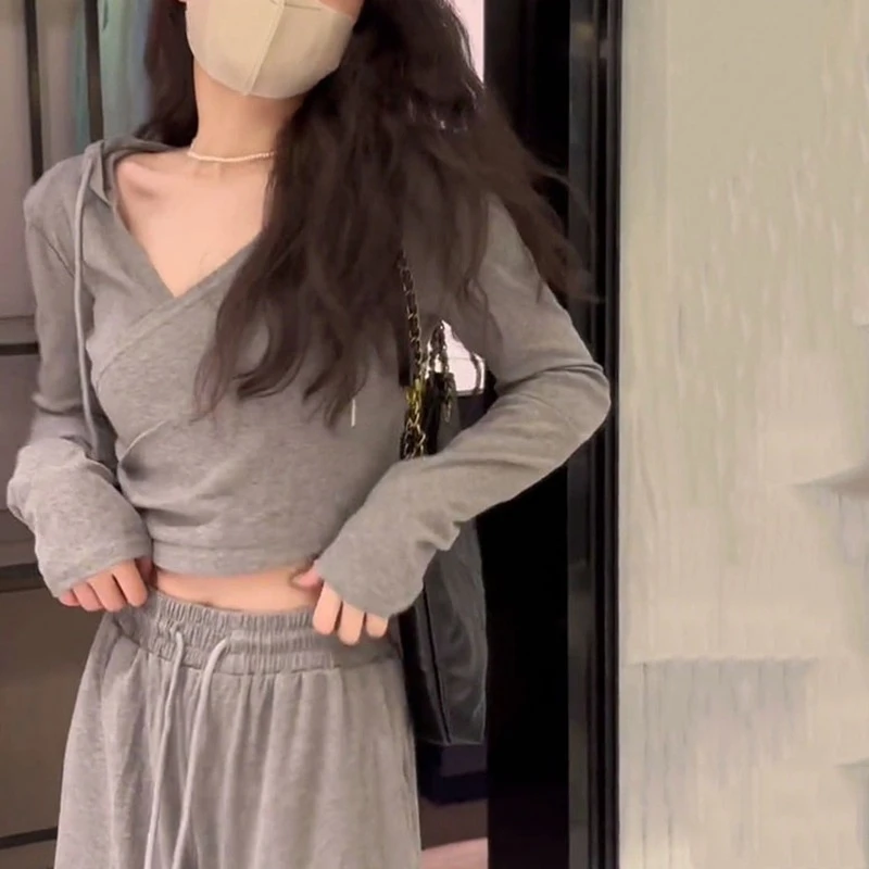 

Spring and Autumn New Urban Leisure Women's Fashion Sense of design crossing Hooded sweatshirt wide leg pants two-piece set