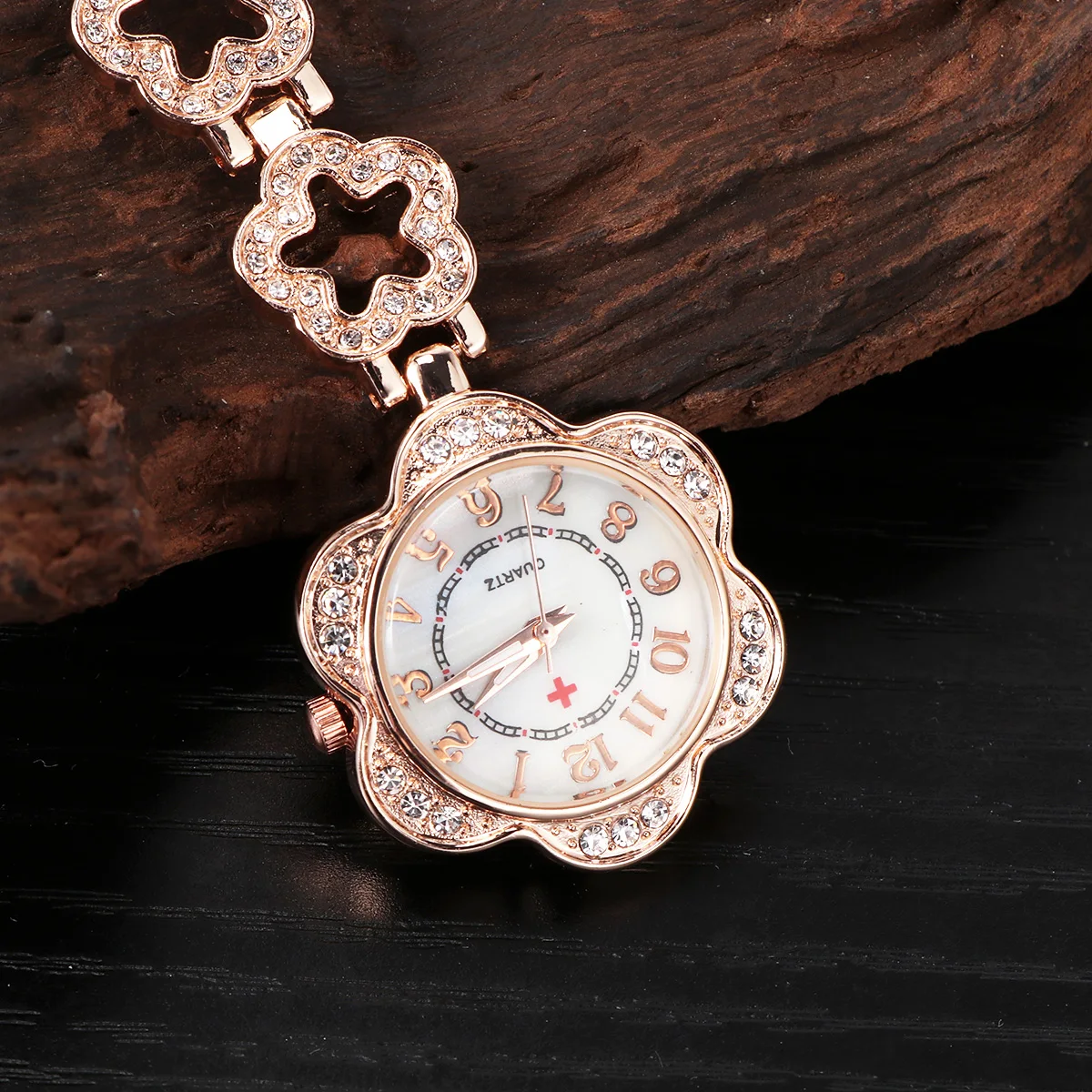 

Rhinestone Fashion Silver Pocket Watch Portable Doctor Nurse Alloy Quartz Button Open Simple Style Gift For Family Friends