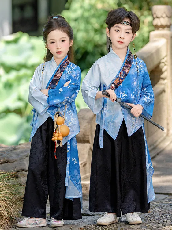 

Традиционный китайский костюм для детей: одежда для выступлений, декламации стихов, национальных танцев, для мальчиков из детского сада, коллекция «Весенняя горная поэма»