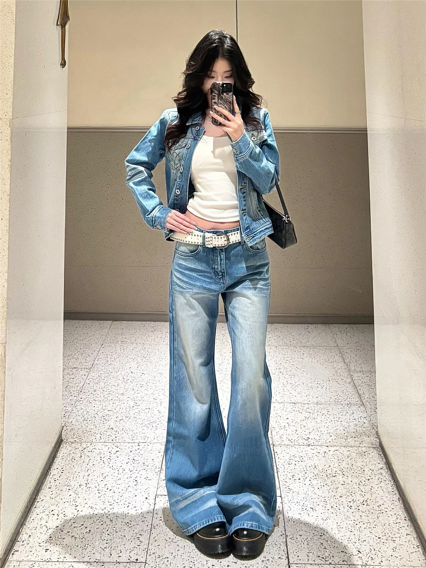

Light Blue Loose Fit Bell Bottom Jeans Women's Spring Long Slimming Wide Leg Pants Casual Cotton Natural Waist Jeans