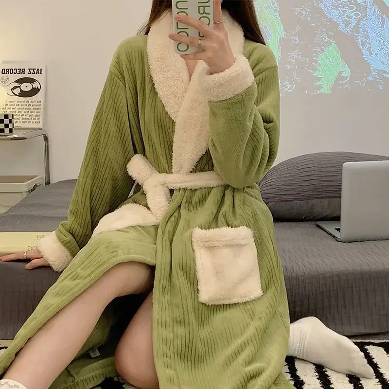 Thickened coral velvet bathrobe women\'s winter 2022 new dressing gowns long autumn winter warm velvet flannel pajamas