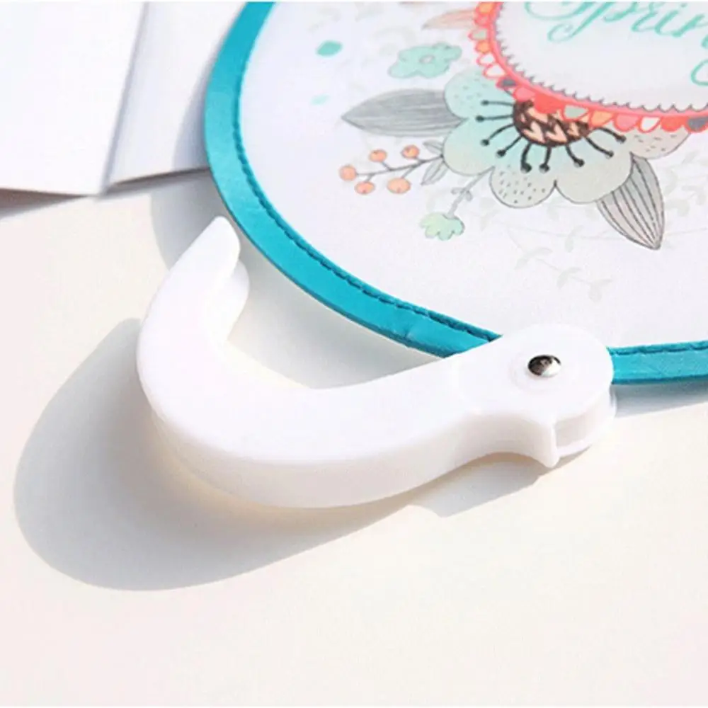 Japanese Style Creative Cartoon Collapsible Pocket Size Cooling Fans Round Fan Party Favor Home Decor Foldable Fan