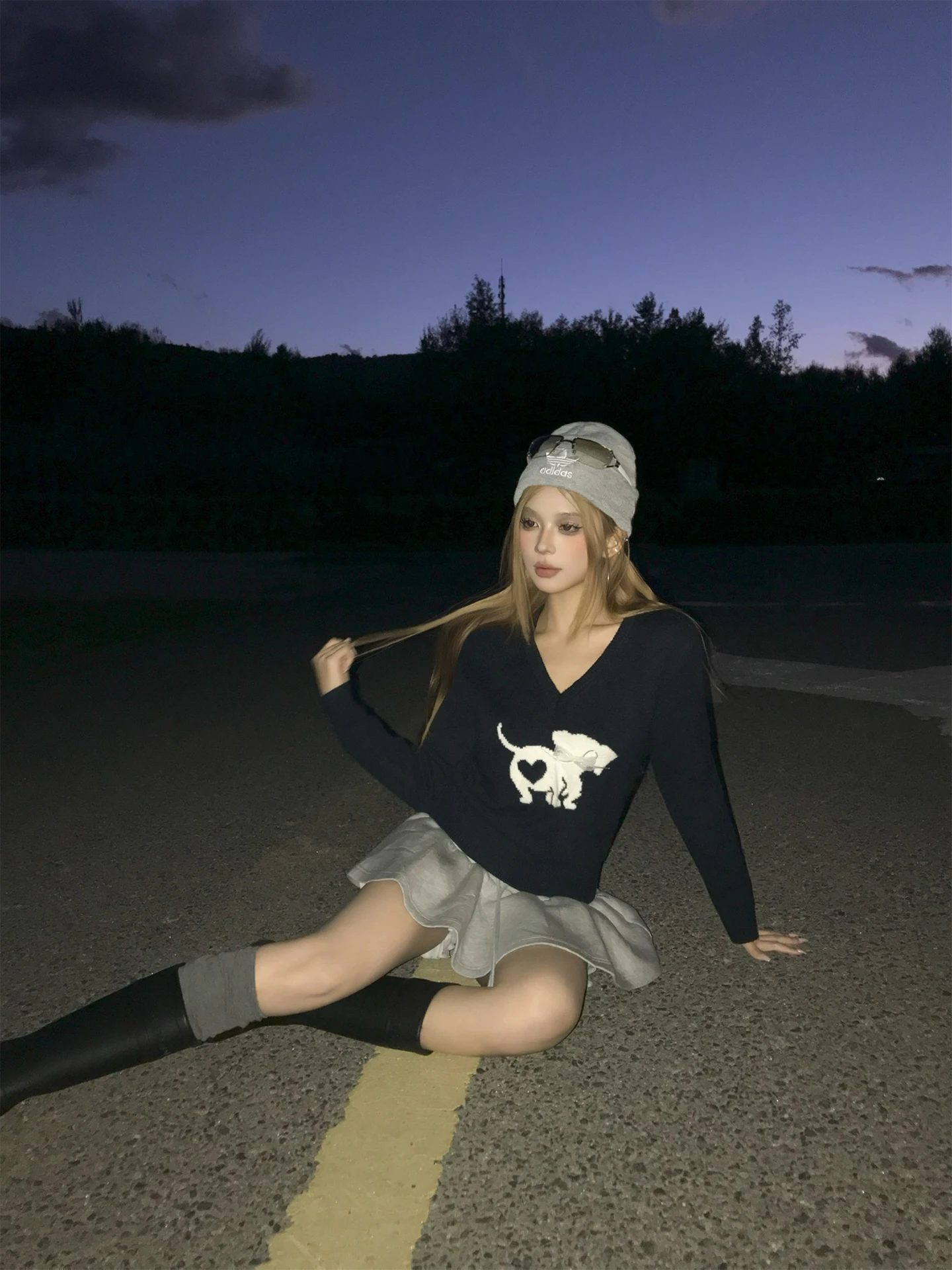 

Ce Rose Американский ретро свитер с v-образным вырезом для собак, женский зимний модный универсальный утягивающий вязаный топ, свободный уличный свитер...