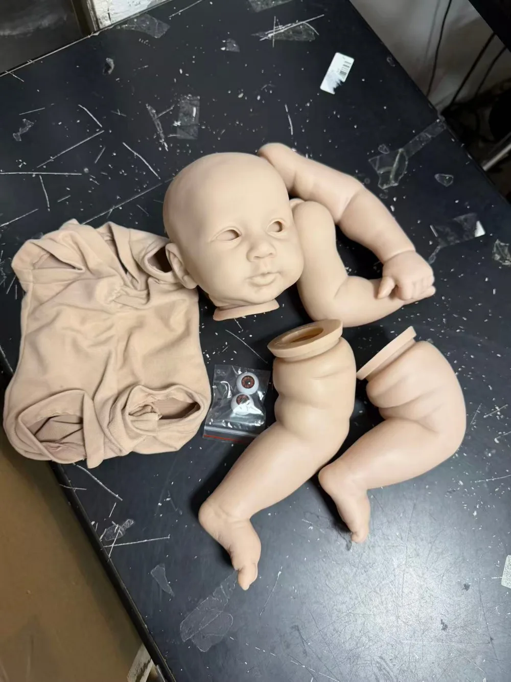 

20inch Reborn Doll Kit Piper Unfinished Unpainted Fresh Color Doll Parts with Body and Eyes DIY Reborn Kit