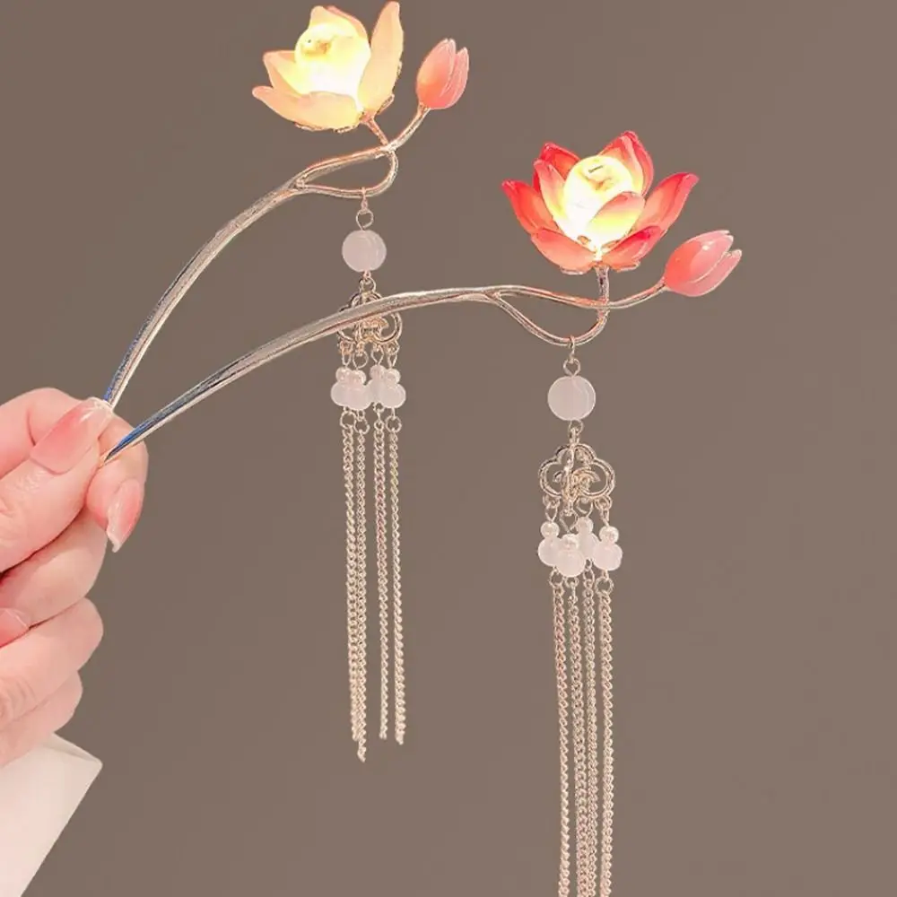 Alloy Lantern Hairpin Flower Glowing Lotus Tassel Hair Stick Hair Sticks for Long Hair Hair Sticks for Buns LED Light Hair Fork