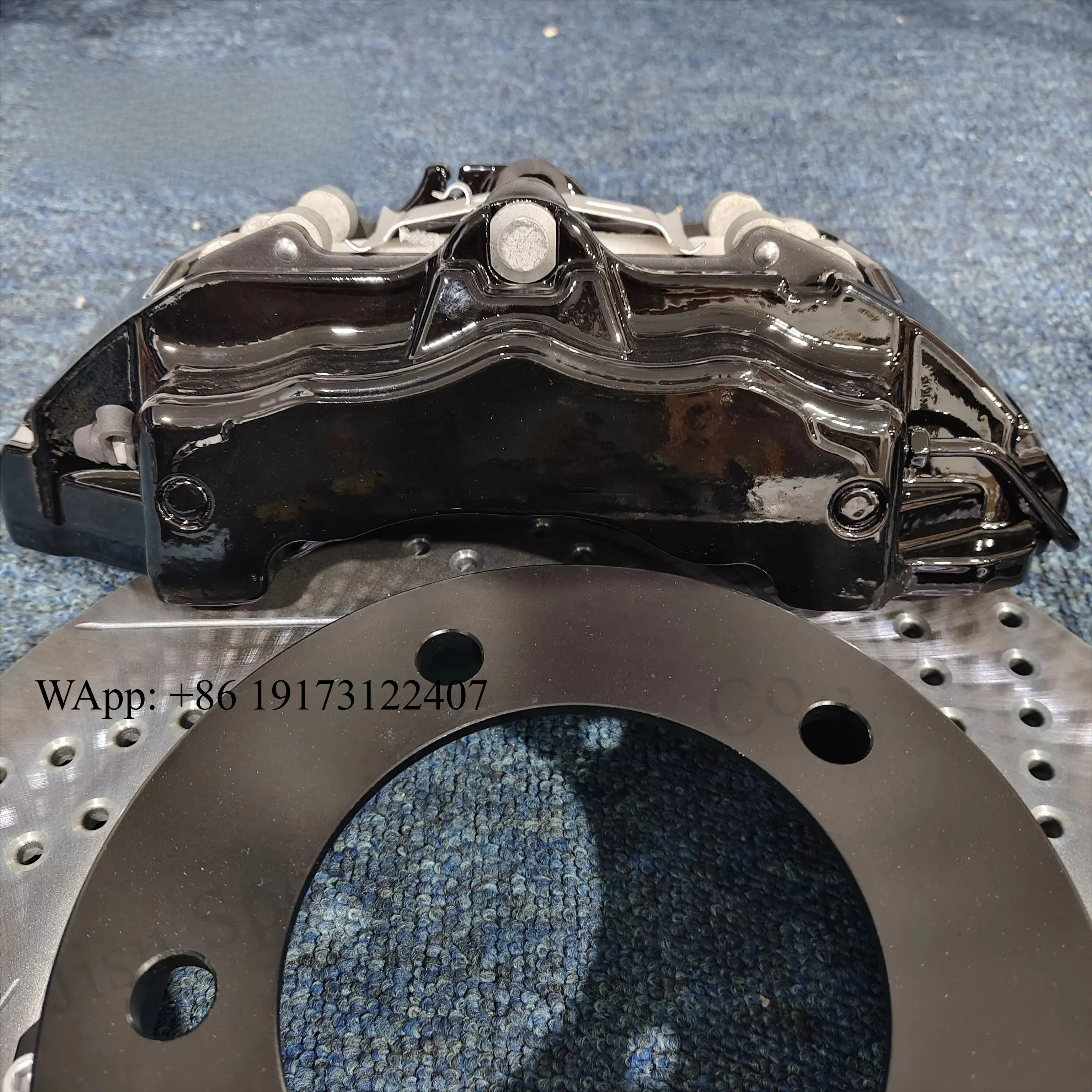 

Auto Upgrade Big Brake Caliper 18z Front 355/380 Rear 355/380 Rotors Full Set for LC200 Alphard 30 Series 18 Wheel Size