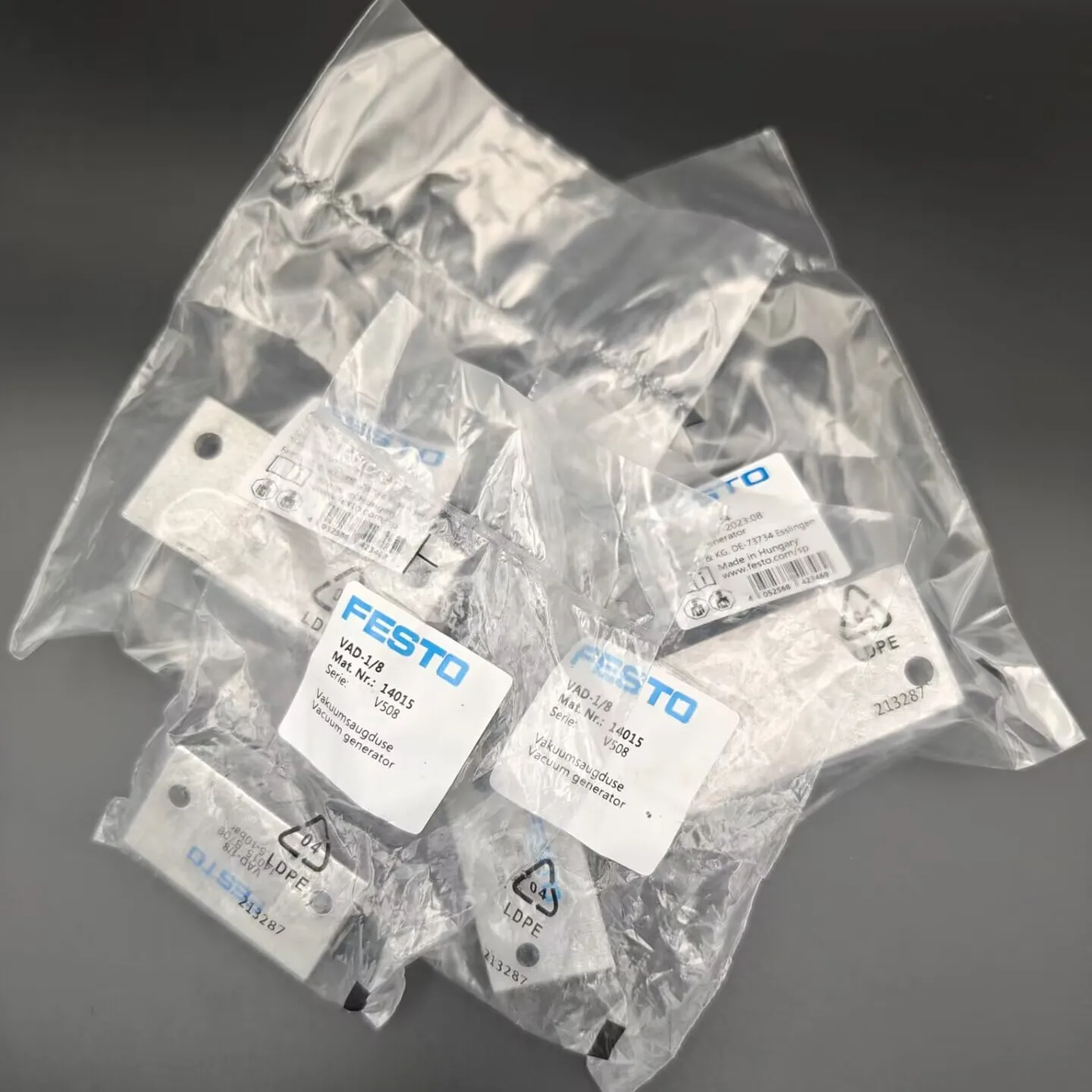 1pcs FESTO Vacuum Generator VAD-1/8 14015,VAD-1/4 9394,VAD-3/8 19294