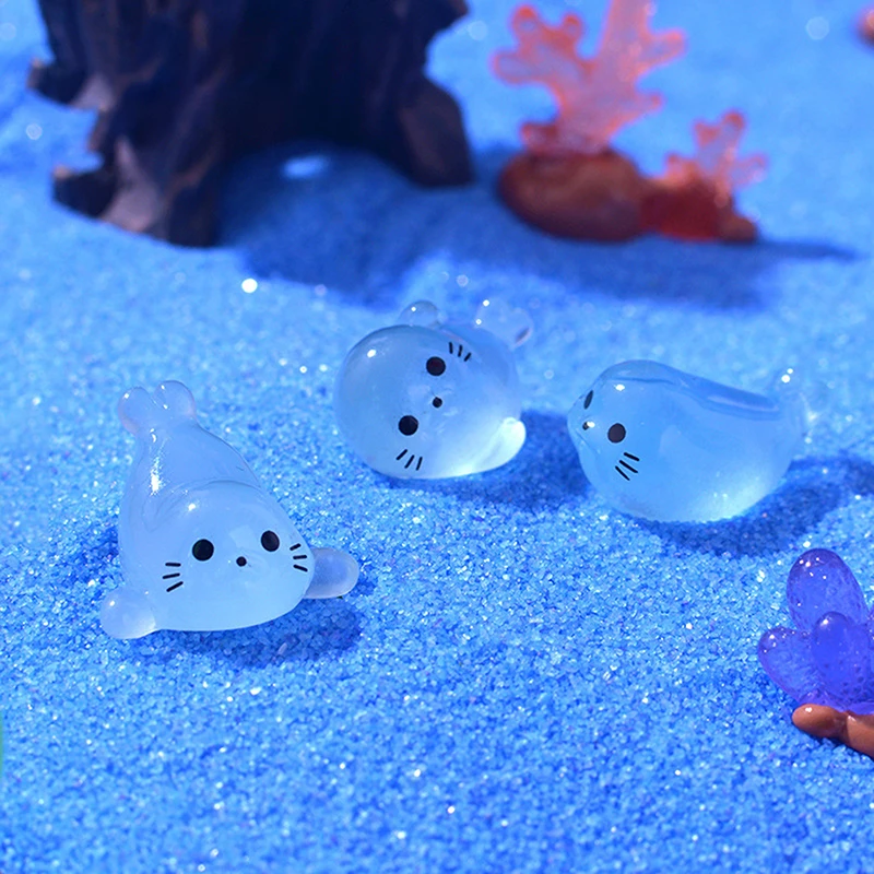 

Mini Luminous Resin Ornament Cute Blue Seal Pup Glow Micro Landscape Figurines Home Garden Fishbowl DIY Gifts Decoration