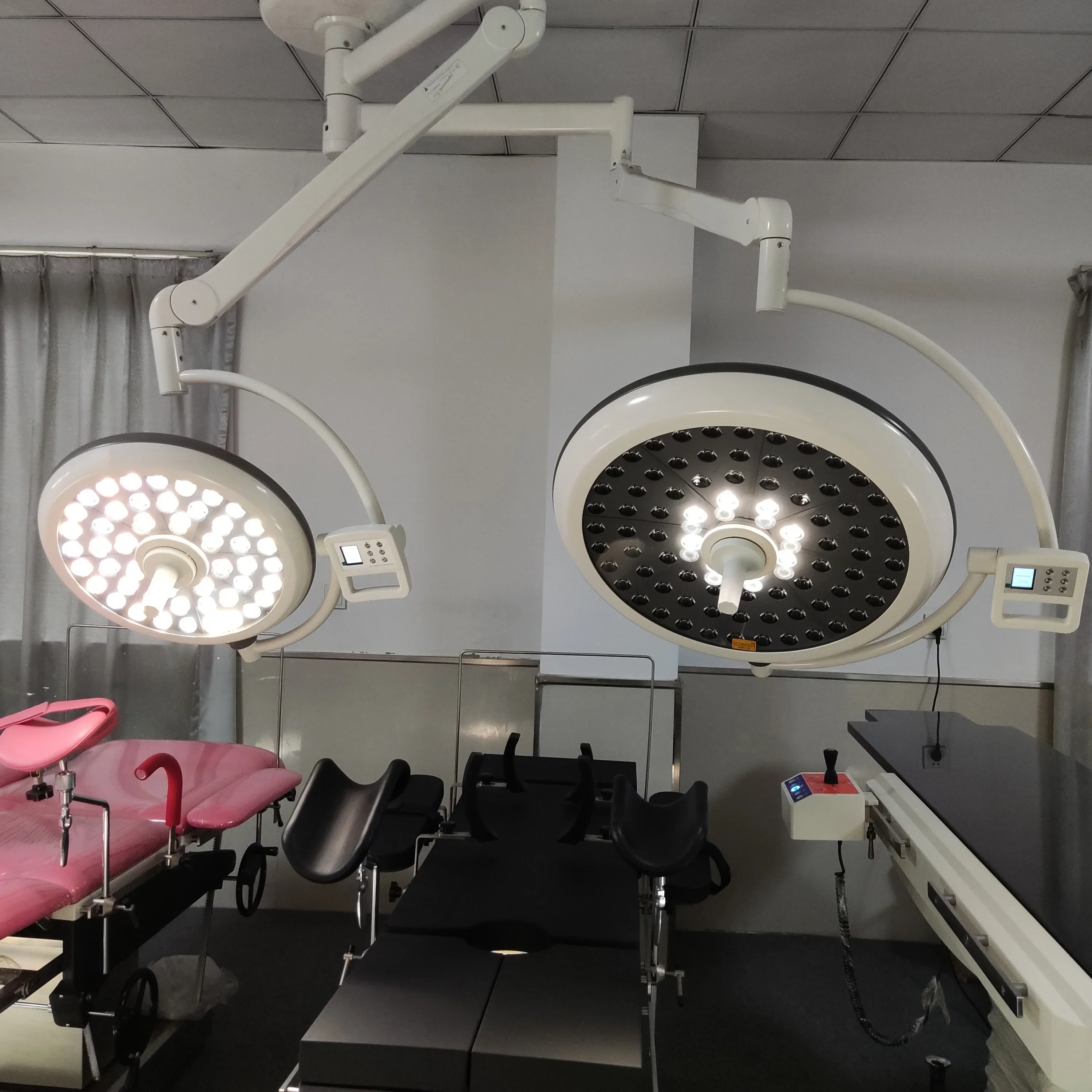 

2025/HLED-700/500 Medical Ceiling Mount Led Shadowless Surgical Operation Lamp
