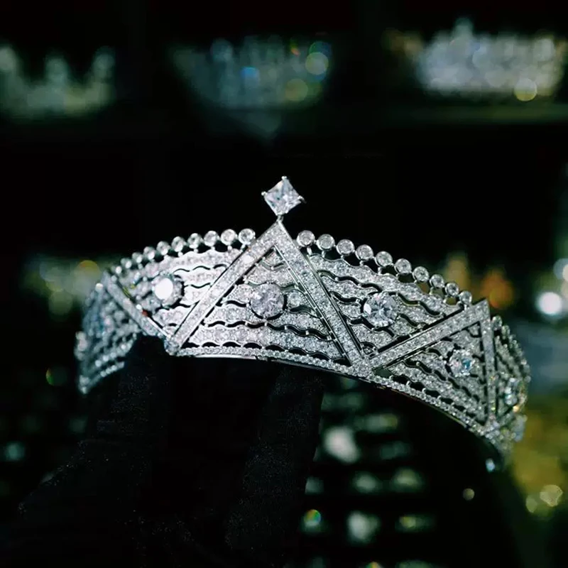 High-End Retro Royal Grand Wedding Dress Crown Headwear for Brides Cubic Zircon Princess Style Birthday Accessory for Women