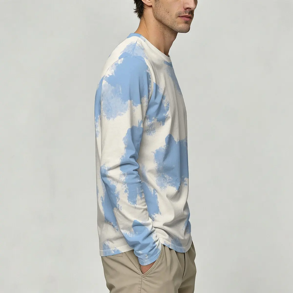 Men's long-sleeved T-shirt for spring and autumn, featuring a blue cloud print design, comfortable and lightweight.