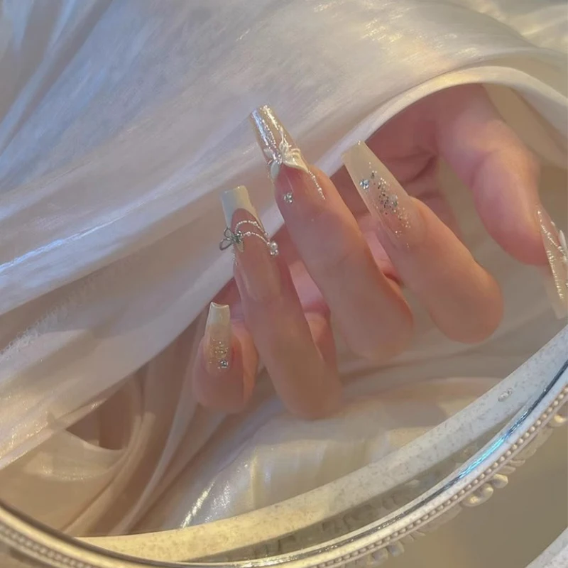 2PCS 3D ผีเสื้อเล็บอุปกรณ์เสริมเพทายประกายเพชร MINI Embellishment ตกแต่งเล็บเล็บผีเสื้อเจาะ