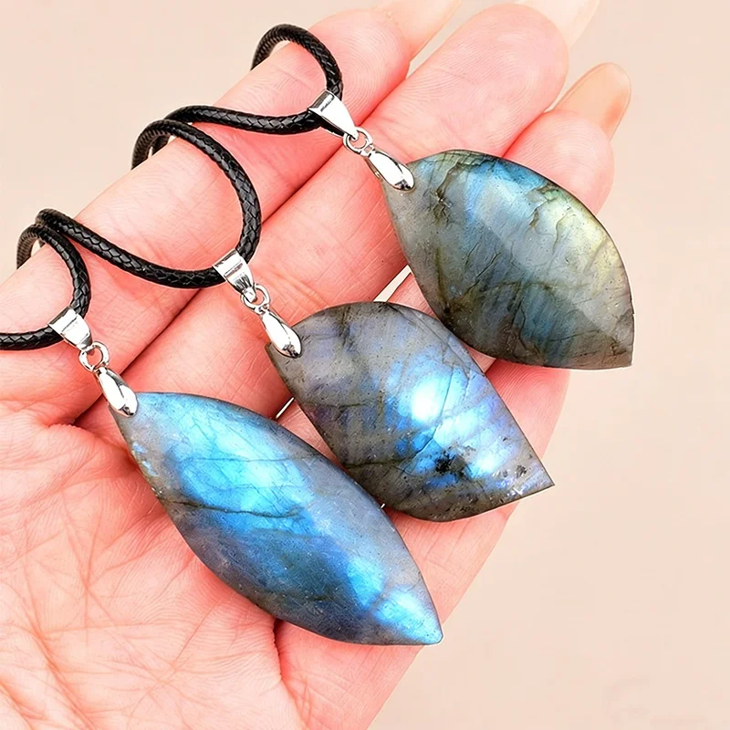 1pc Natural Crystal Labradorite Leaf-Shaped Decorative Mineral Specimen Handicraft Festival Gift Collectible