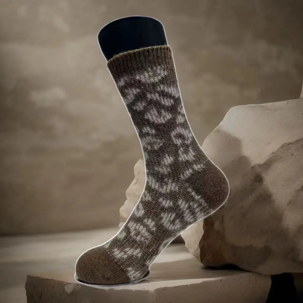 2025 new model autumn and winter medium tube rabbit wool ladies double-way leopard print long hair fashion casual socks 6 pairs