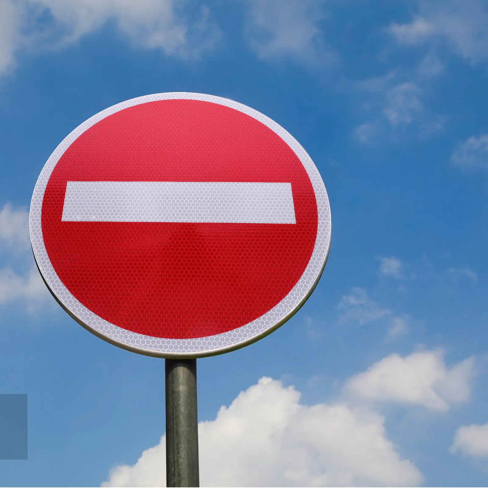 

Высококонтрастный коррозионностойкий предупреждающий знак безопасности для подвалов, парковок, заводов: «Вход запрещен», «Остановите движение».