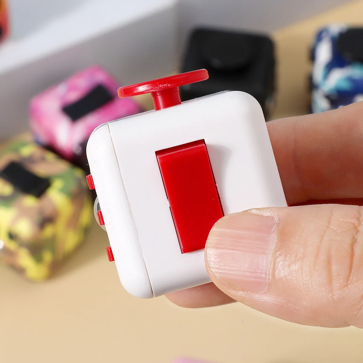 ADHD Autismo Mini Decompressione Antistress Sollievo Dito magico Dadi Fidget Cube Giocattoli sensoriali Bambini Adulti Set di sfiato di decompressione