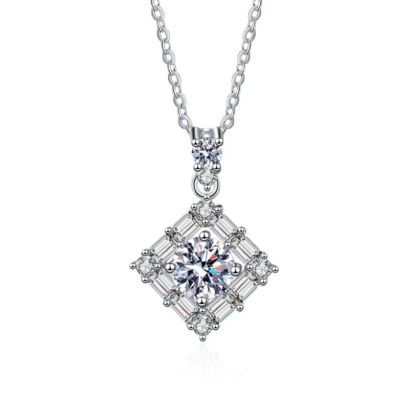 

Moissanite Diamonds Necklaces For Women 6.5mm 1CT S925 Silver Necklace For Woman Clavicle Chain Square Pendant Necklace