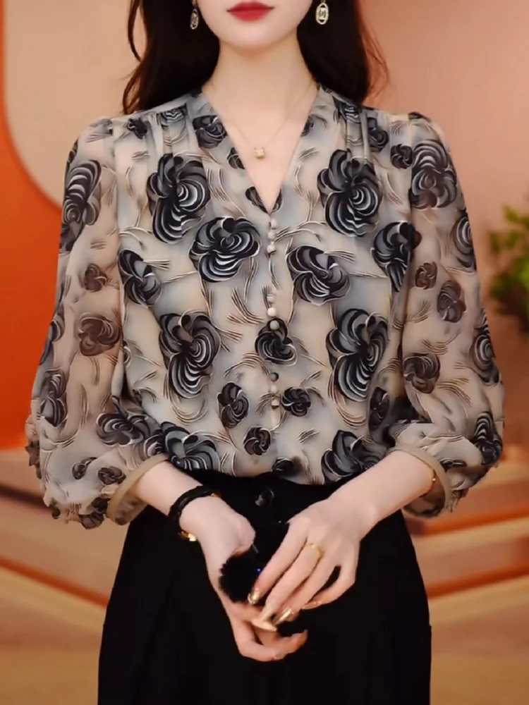 Summer Thin V-Neck Printed Chiffon Shirt Women's Loose High-End Feeling 3/4 Sleeve Top Mom's Upper Apparel Korean Style Commute