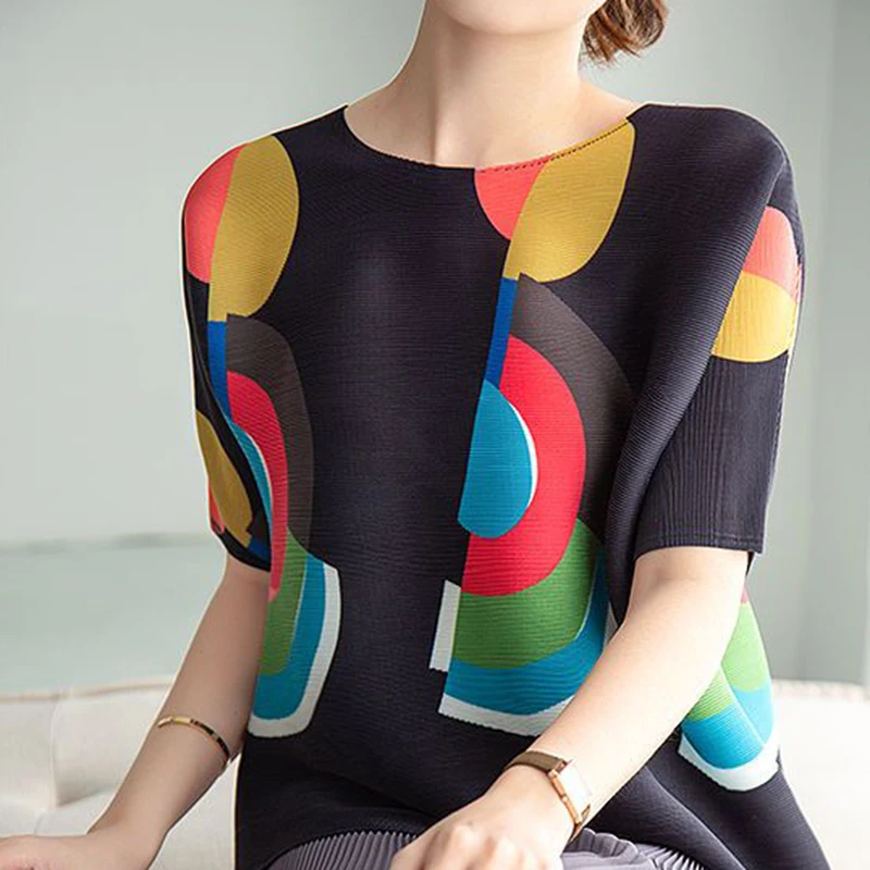 Fashionable pleated contrasting geometric patterns korean luxury clothing dresses ladies 2023 summer t-shirts