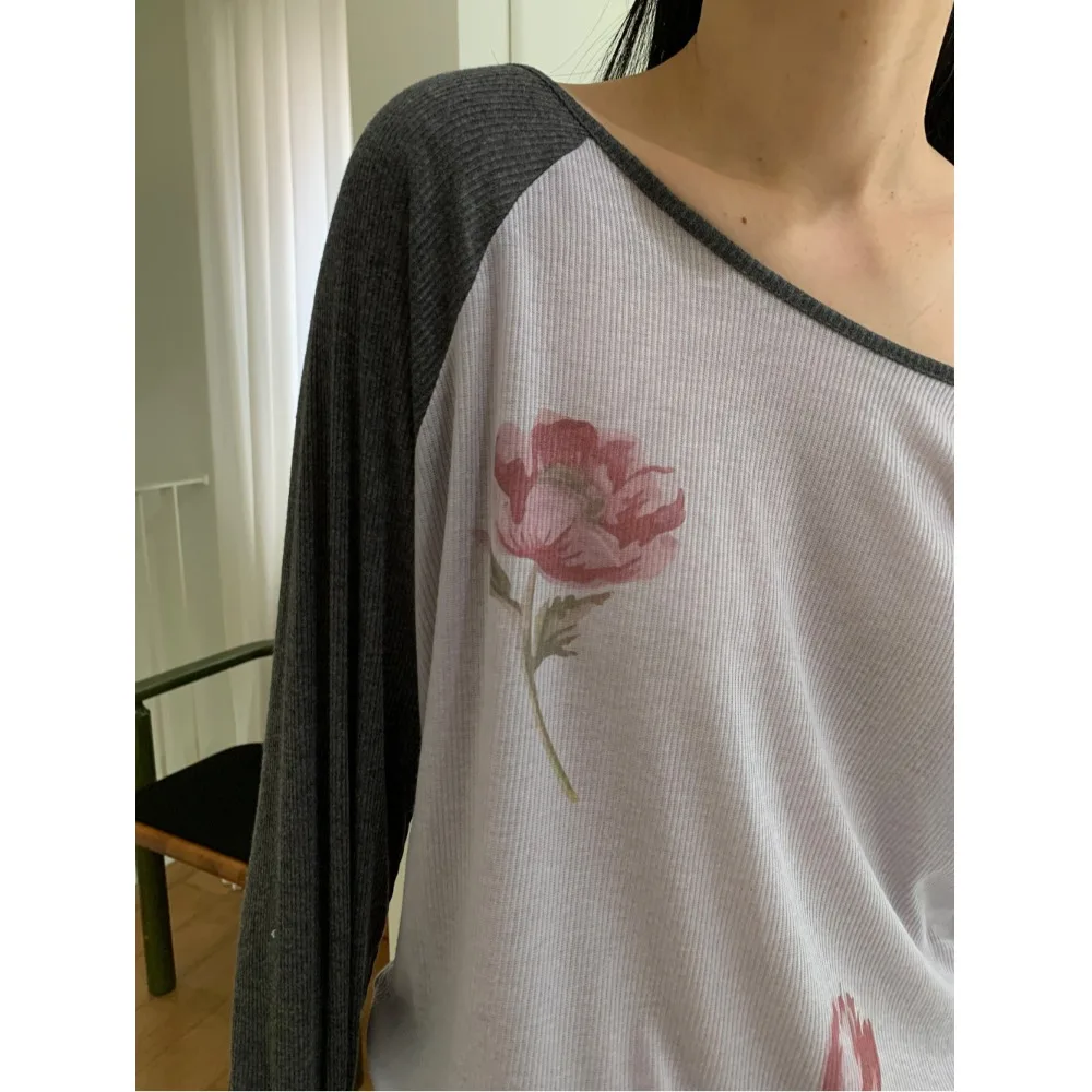 Shoulder Insert Long Sleeve T-Shirt Large round Neckline Floral Print Color Block Design Casual Style Women's Top for Autumn