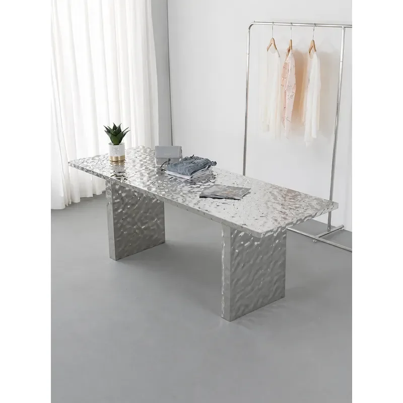 Clothing store Nakajima display stand, water table in the middle of the table, mirror water ripple stainless steel bag