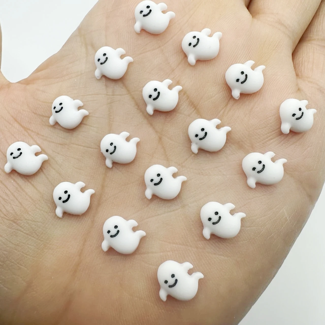 

20pcs Nail Halloween Accessories Kawaii Flatback MIni Ghost DIY Resin Nail Charms DIY Nails Figures Manicure Art Decoratio Parts