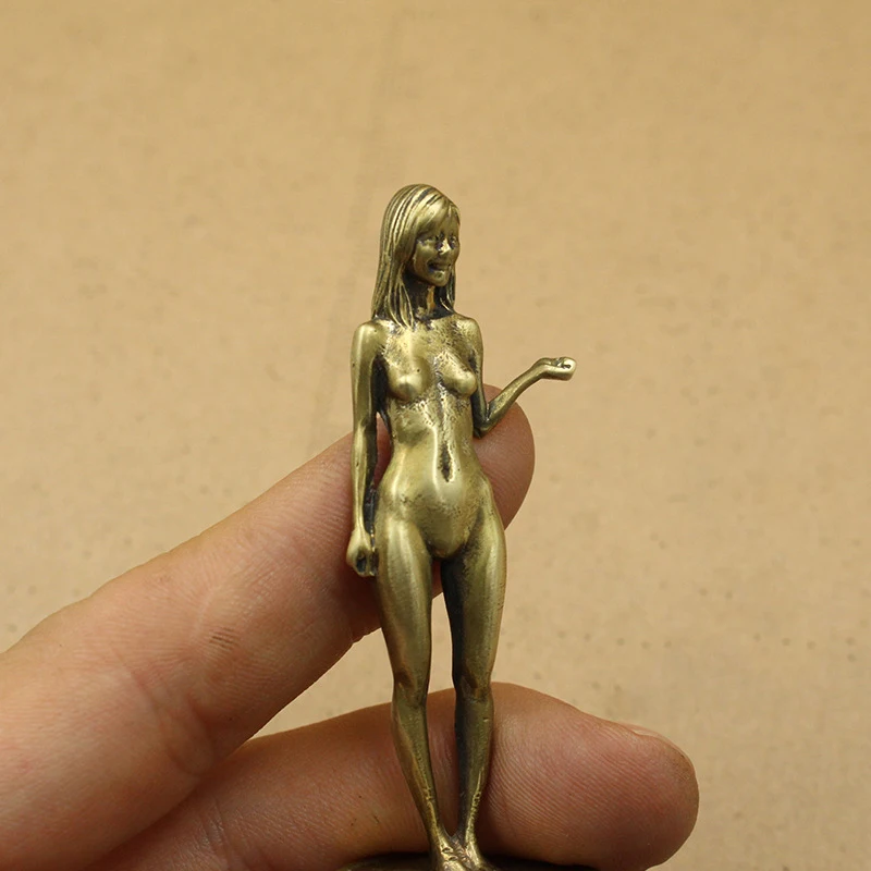 1 قطعة تمثال النحاس حالة مضحك صغيرة الإناث ديكور المنزل مكتب زينة زخرفية الحرف النساء المنمنمات النحاس الحلي #3