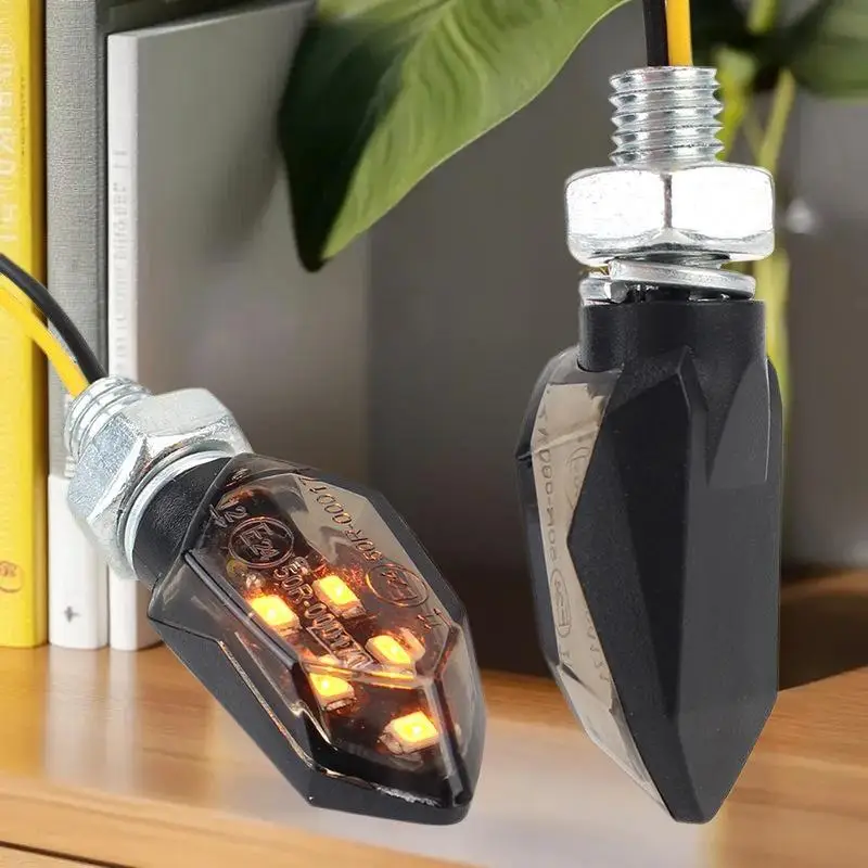 ضوء إشارة الانعطاف LED للدراجة النارية: فائق السطوع، استخدام عالمي، حجم صغير، أضواء مؤشر كهرمان