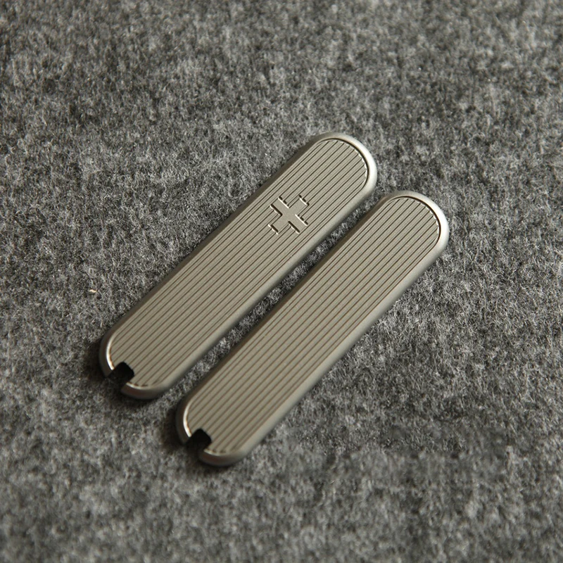 5 Lines Stria Patterns Titanium Alloy Knife Handle Patches for 58MM Victorinox Swiss Army Knives Scales Grip Roasted Blue Twill