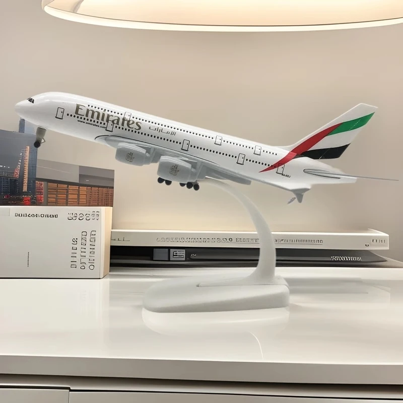 Airplane Airbus Room Decor 20CM Alloy Aircraft Model Emirates A380 Airplane Model Gift For Friends Plane