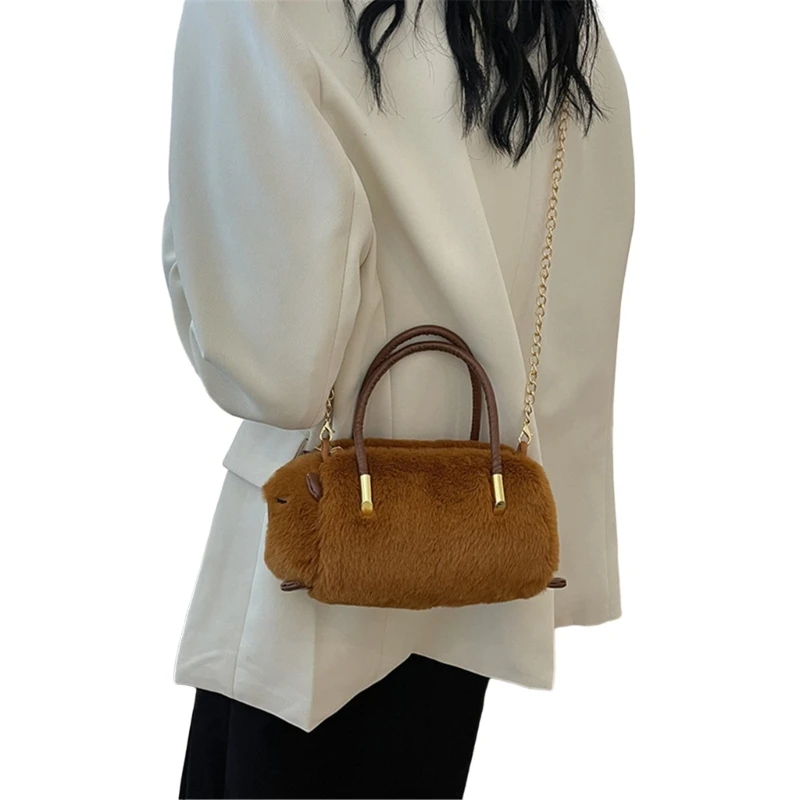 E74B Quality Handbag with Chain Belt Distinctive Shoulder Bag Eye Catching Crossbody for Fashionable Enthusiasts