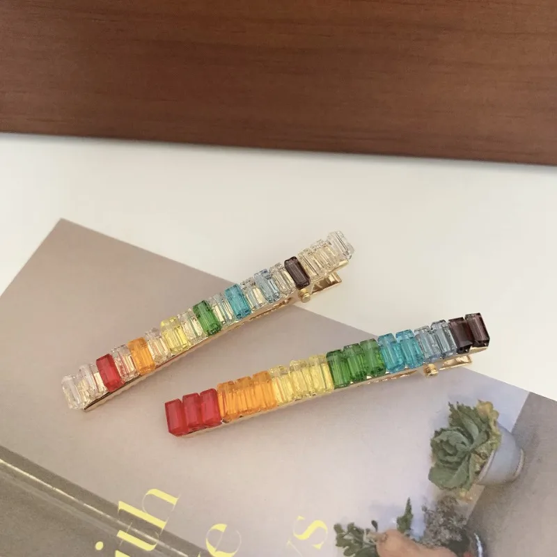 دبوس شعر فرنسي ريترو جديد للربيع والصيف رائع ولامع للغاية من حجر الراين لظهر الرأس والانفجارات الجانبية