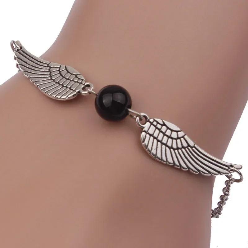 Pulsera de alas mágicas de Cosplay para mujer, pulsera de Snitch dorada, múltiples alas, accesorios de pareja universales creativos, joyería x-mas,