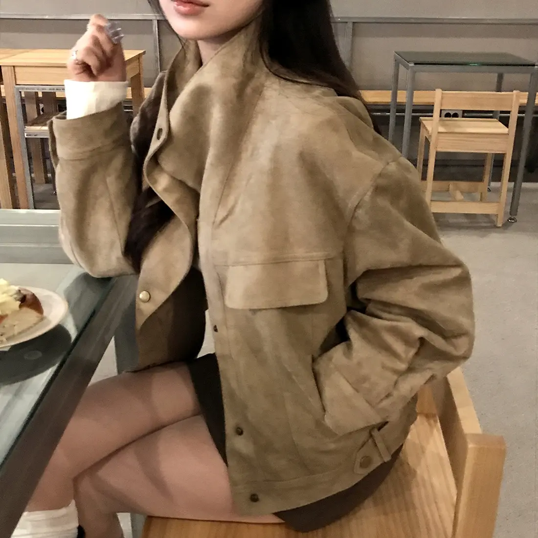 Korean Style Short Jacket Women's Casual Suede V-Neck Coat Fashionable High-End Feel Loose Fit Cool Wind Outerwear