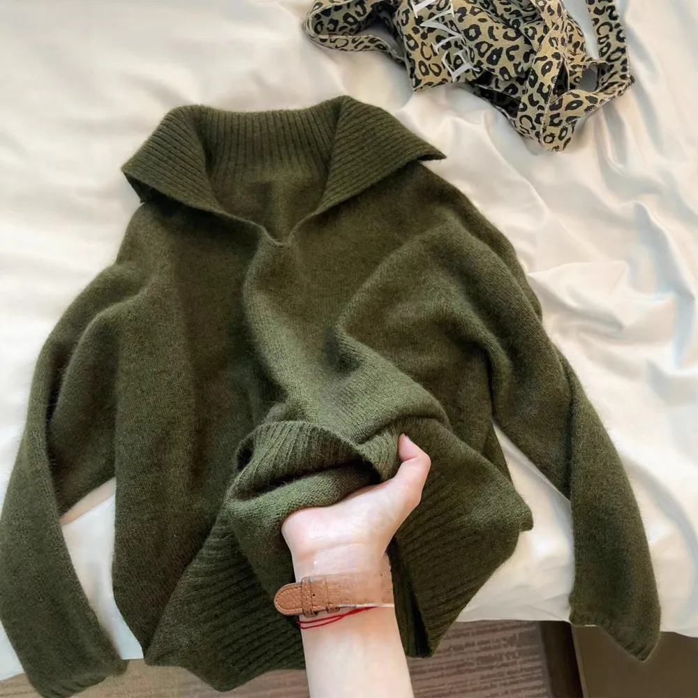 

2025 Autumn Dark Green Sheep Wool Turn-Down Collar Sweater Women, Warm Lazy Knitted V-Neck Top For Fall And Winter