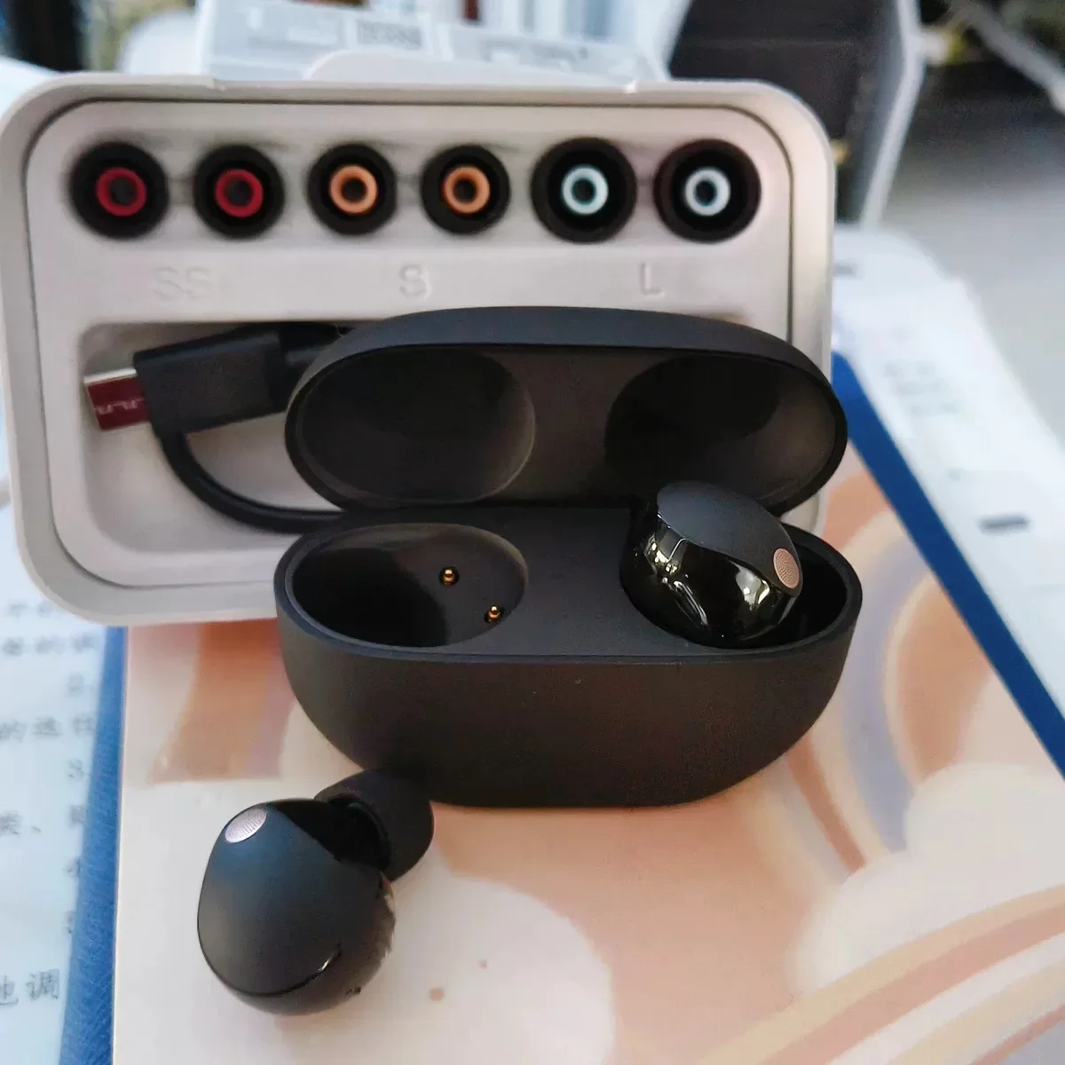 2025 Nuevos auriculares Bluetooth WF-1000XM5 Auriculares intrauditivos Bluetooth adecuados para Sony con cancelación de ruido Bean 5