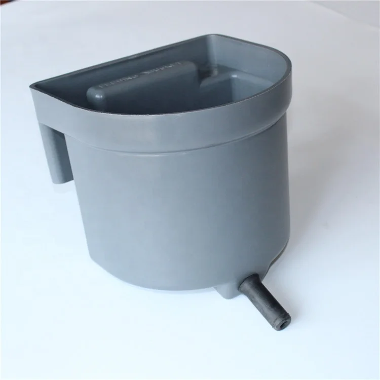 Calf feeding bucket ,  4 litre calf bucket feeder , milk bucket for calves with teat