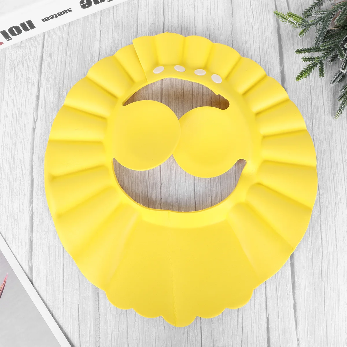 

Infant Shampoo Shield Hat with Ear Protection Pads 40-55Cm 3M-6Y Adjustable Fit Bright Colors Water Flow Slots Design