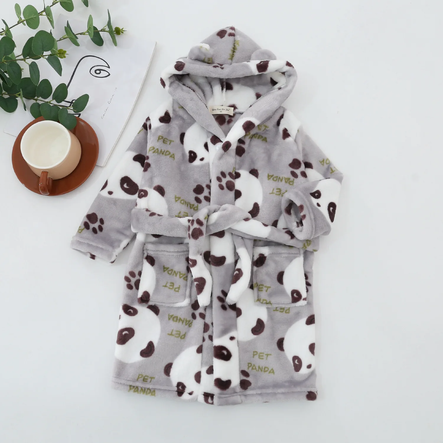 Autumn Winter Kids Hooded Flannel Bathrobe Baby Bath Robe with Waist Belt Boys Girls Cartoon Panda Fluffy Sleepwear Towel Robe