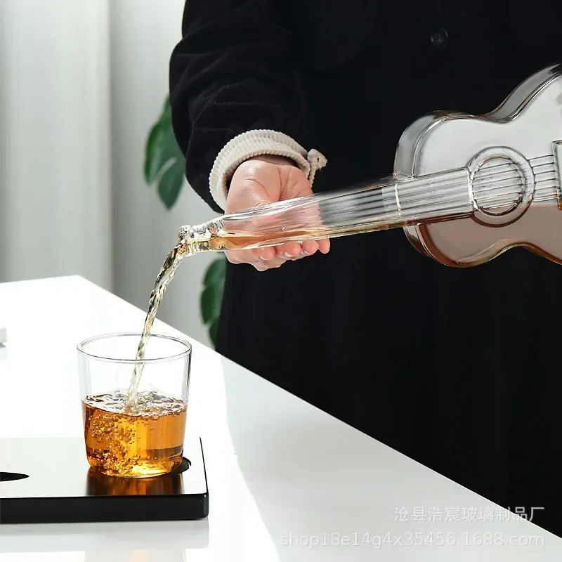 

High Boron Silicon Glass Wine Bottle Guitar Violin Decanter Red Wine Set Thickened Transparent Craft Decanter Bottle Decoration