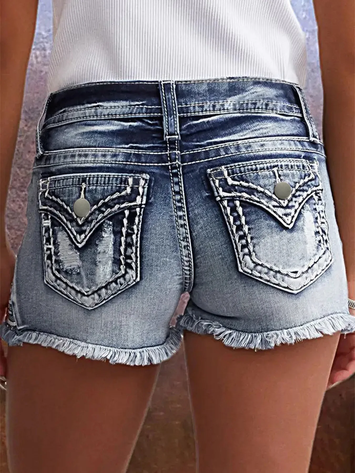 2025 New Women's Embroidered Denim Shorts High Waist Fashion Summer Casual Ripped Jeans Shorts Female Streetwear