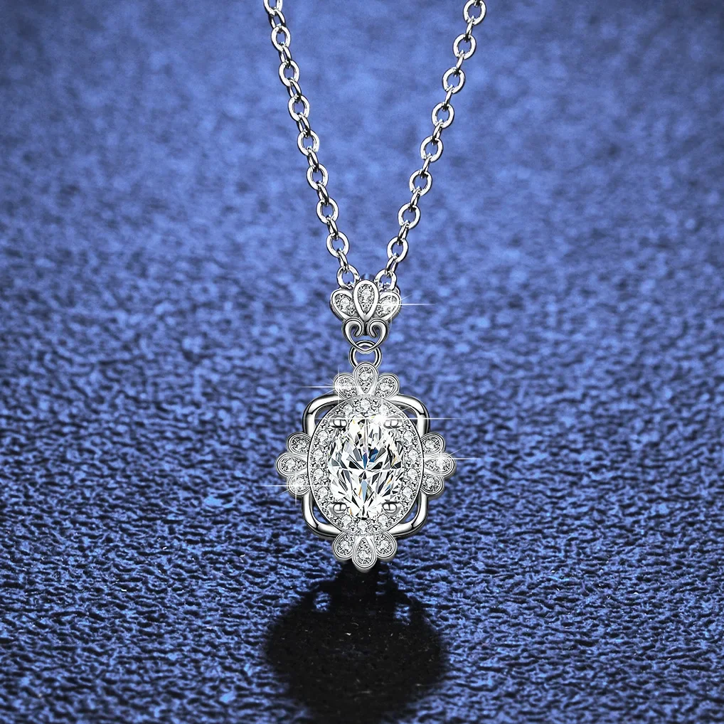Lumira Ultra-luxurious Crown Oval Pendant Fashion 1 Carat Oval-Cut Moissanite Platinum PT950 Necklace for Women Jewelry Gift