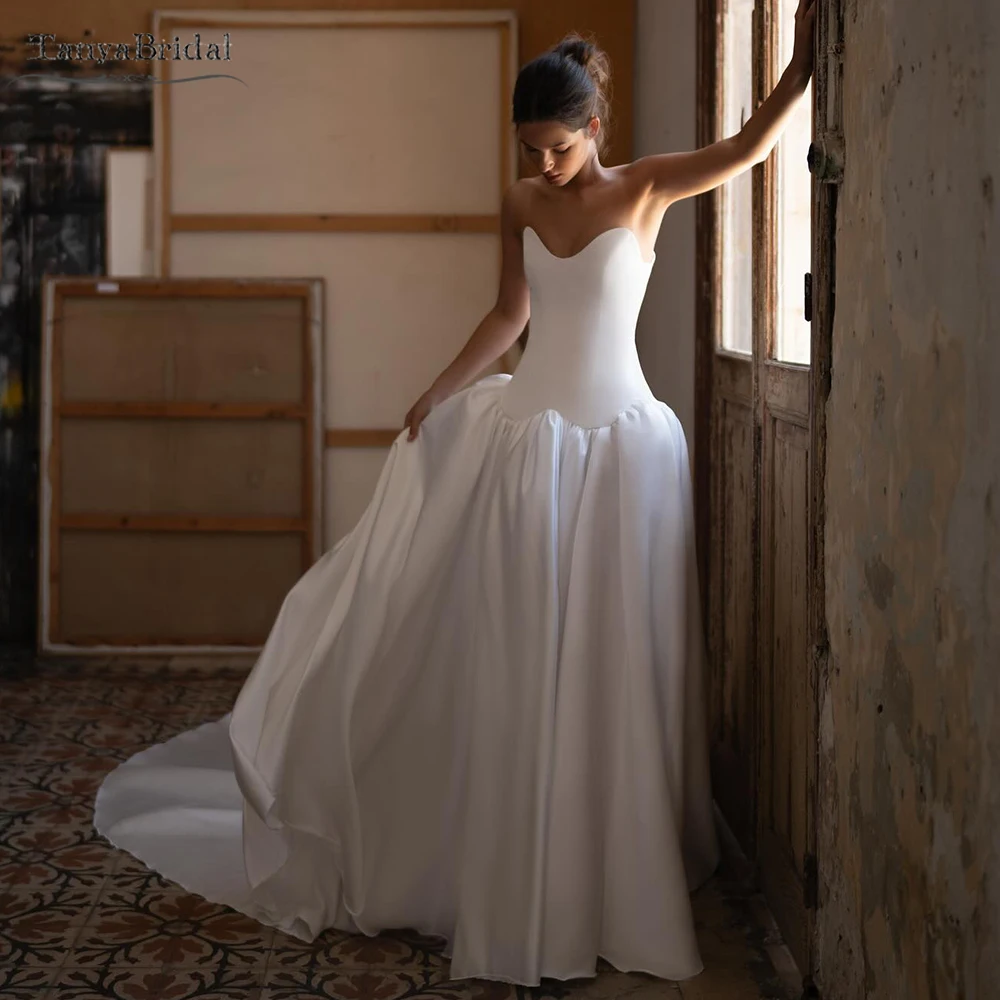 

Sweetheart A Line Wedding Dresses ,Satin Simple Bridal Gowns With Train ,Lace Up Back DW1074