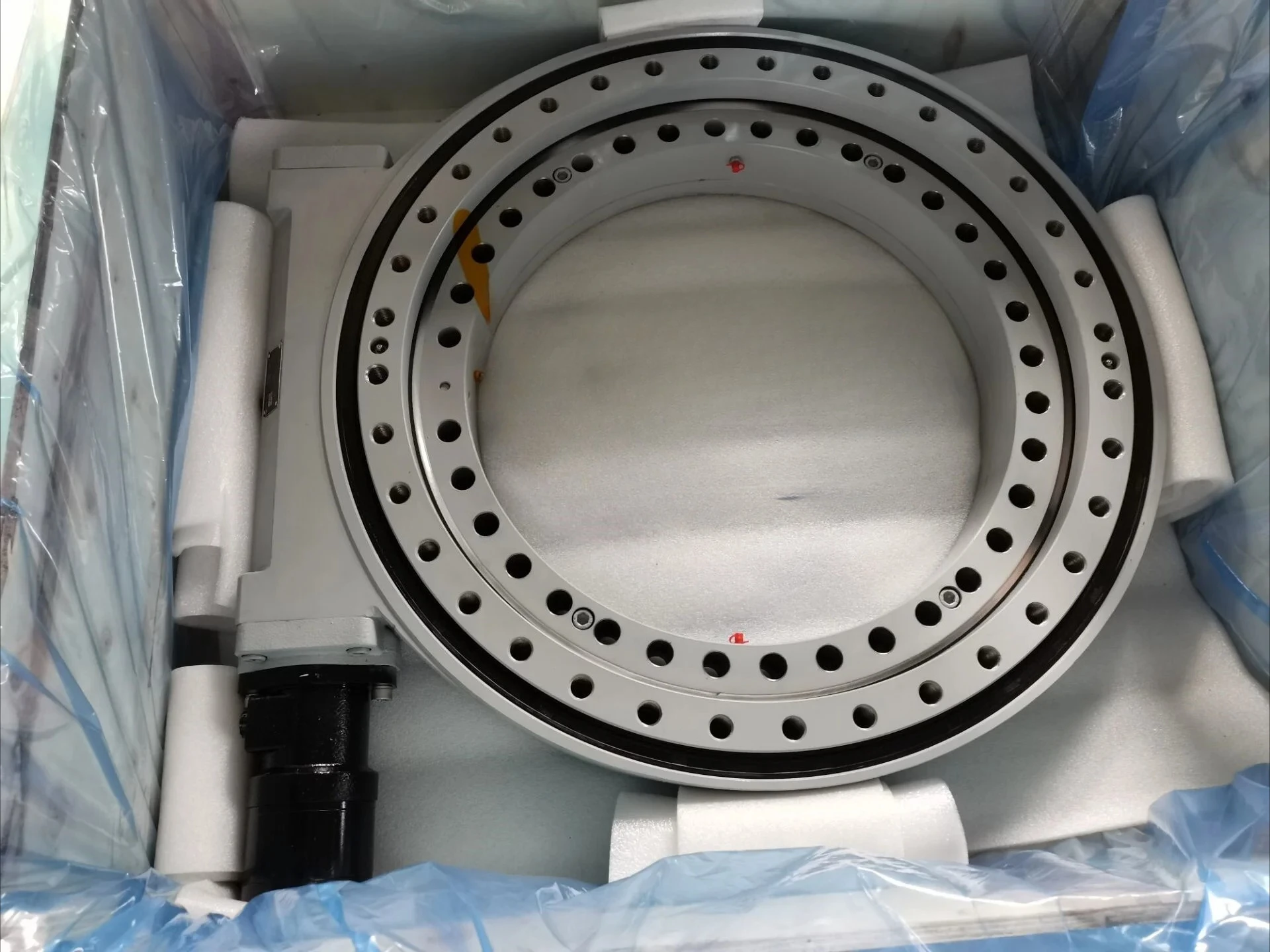 

Customizable ODM Power Paver Machine with Hydraulic Slewing Drive Spur Gear Reduction Worm Gearing Arrangement，Ratio 90:1