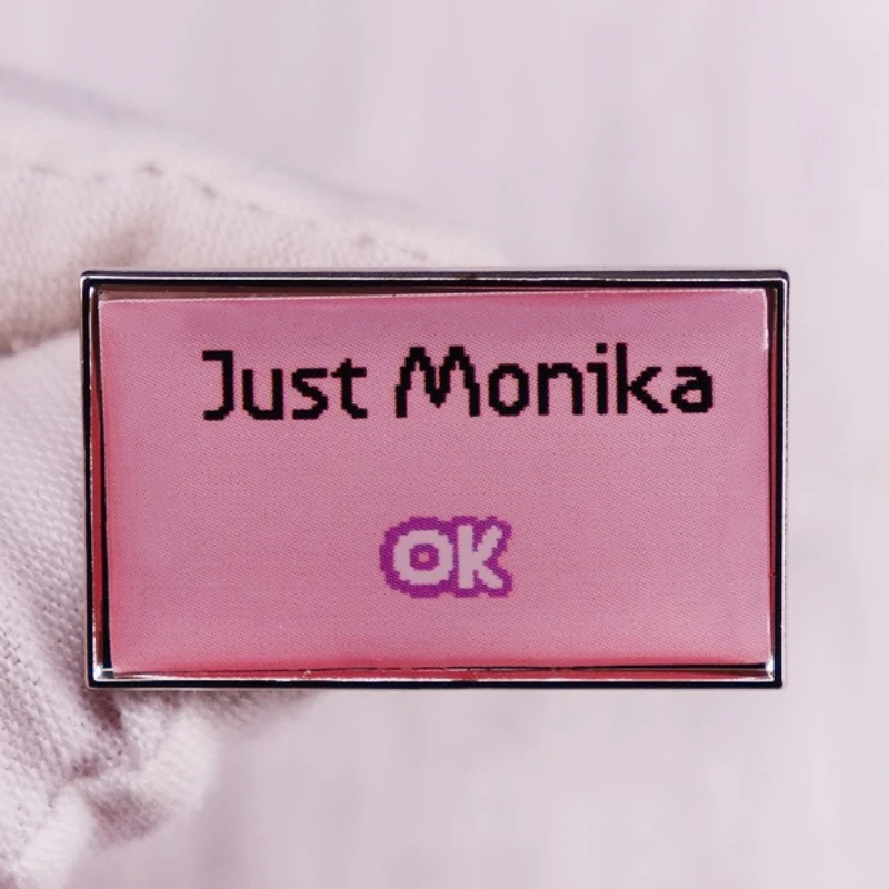 Neues Spiel Doki Doki Literature Club! Serie Niedliche Metall-Anstecknadeln Cartoon Just Monika OK Kreativität Rucksack Emaille-Brosche Geschenk – Detail 6