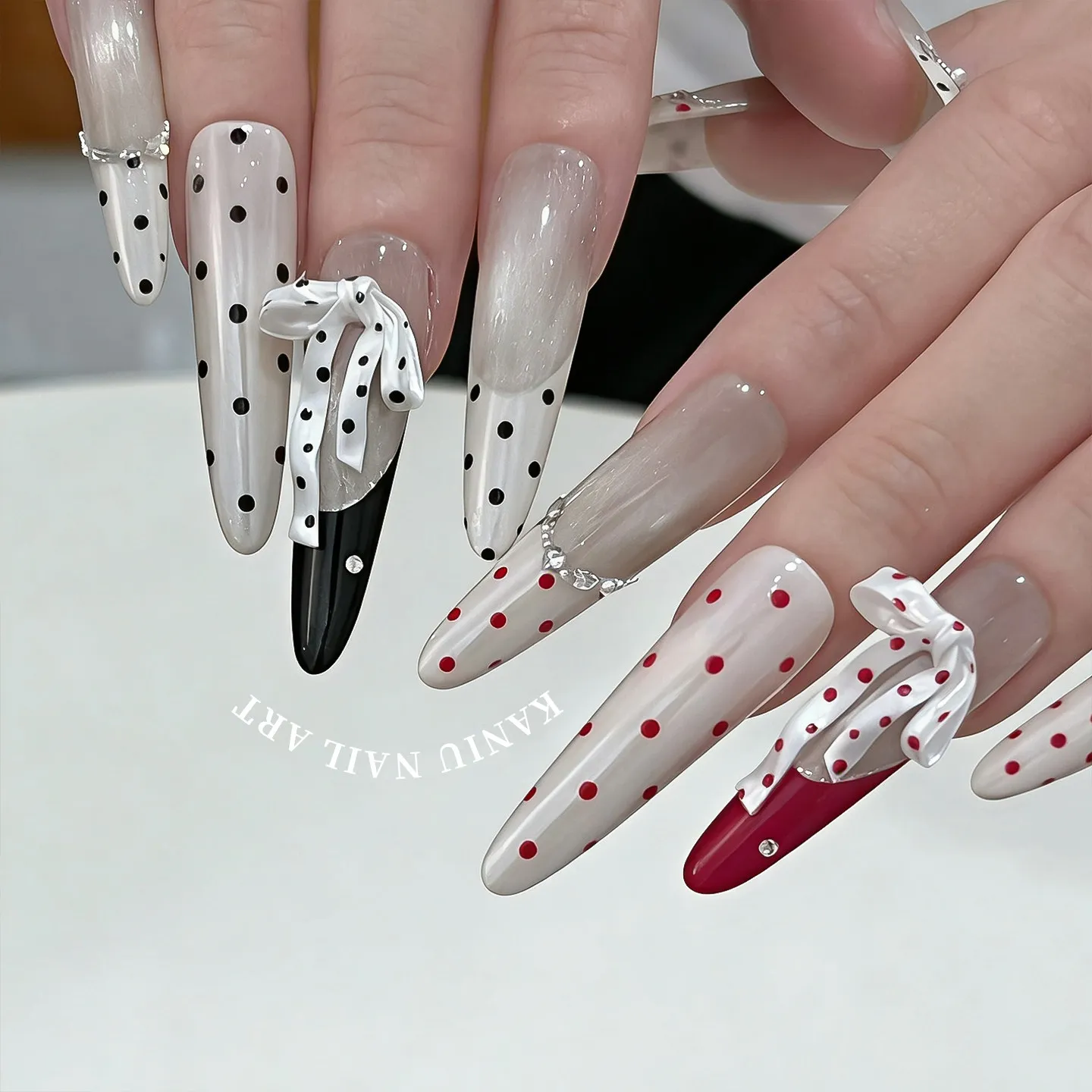 카니우 30/50/60개입 리본 모양 네일 액세서리 부드러운 조각 리본 네일 액세서리 혼합 핑크 블루 리본 네일 장식