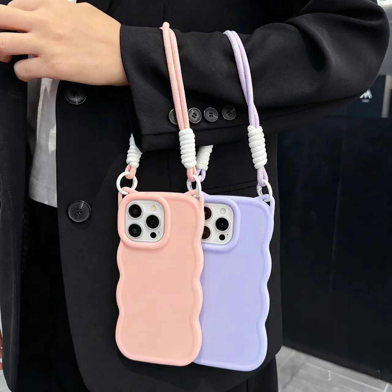 Funda para iPhone 17 Pro Max 16 Pro Max 15 con diseño de orejas de gato y ondas, con cordones de muñeca sencillos, anticaída y antipérdida, universales.