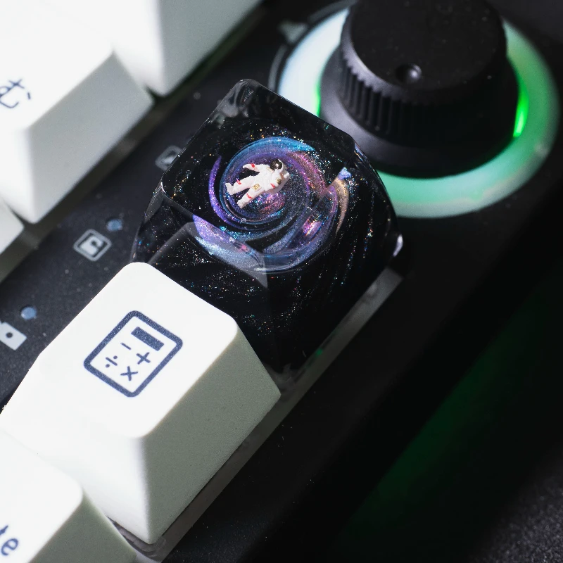 LOBO Custom Astronaut Resin Keycaps for Mechanical Keyboard Caps PC Gamer Artisan Keycap DIY Keyboard Decorative Key Caps Gifts